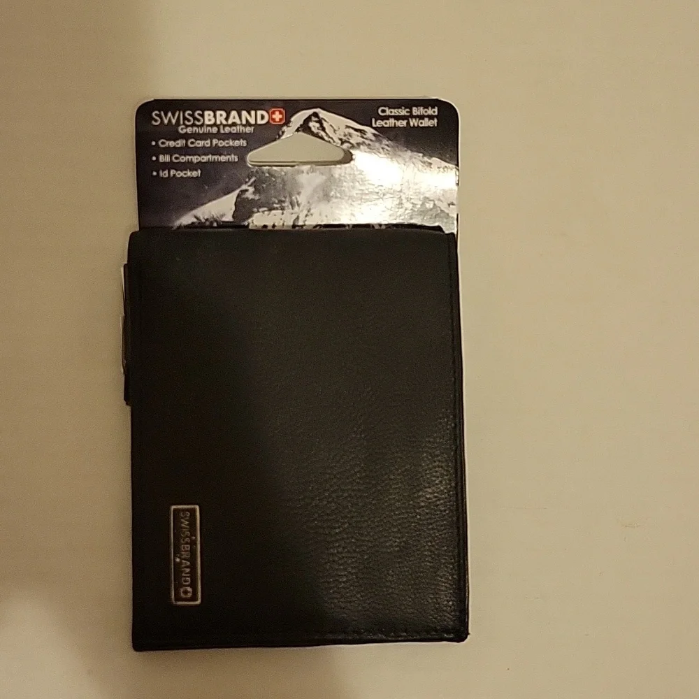 NWT: Swiss Brand Classic Leather Bifold Wallet
